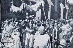Konstancin. Procesja w dniu Wniebowstąpienia Najświętszej Maryi Panny - 15 sierpnia 1933 r.