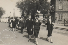 Pochód w Jeziornie (zbiory Piotra Szewczyka) Lata 50-60 XX w.