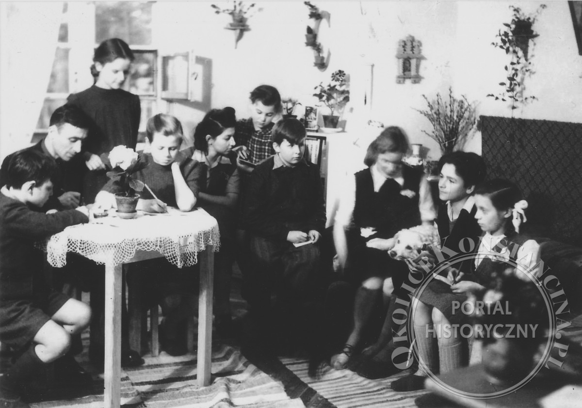 Harcerski Dom Dziecka Anusia (lata 40-te XX w., zbiory Andrzeja Sowińskiego)