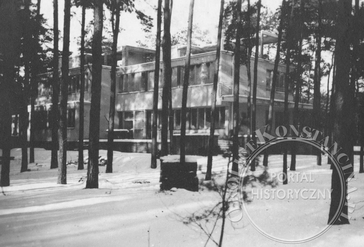 Willa przy ul Jasiowej w której po wojnie mieścił się Dom Dziecka Bojowników o Wolność i Demokrację (ok 1941 r - zbiory Adama Zyszczyka)