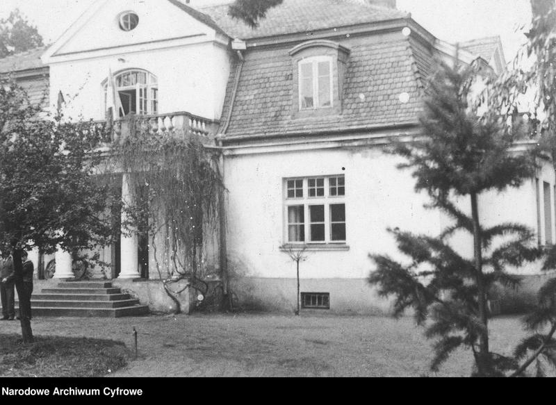 Państwowy Rozdzielczy Dom Dziecka w willi Nike przy ul. Wareckiej (1947 r źródlo NAC)
