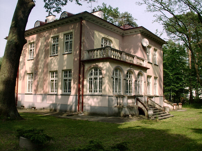 Budynek Domu Dziecka przy ul Gąsiorowskiego (źródło: nasza-klasa)