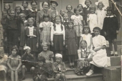 Kolonie w willi Corso dla dzieci Rodziny Wojskowej (lato 1939 r, źródło: Fotopolska)