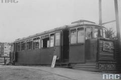 1939, kasa biletowa w wagonie na stacji Belweder. Zb. NAC