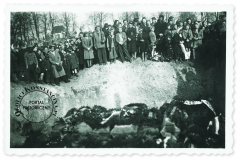 Pogrzeb Powstańców Warszawskich w Powsinie 28 marca 1945 r.