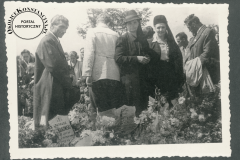 Pogrzeb Powstańców Warszawskich w Powsinie 28 marca 1945 r.