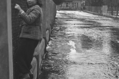 Wylanie Jeziorki w marcu 1947 r na terenie Konstancina-ulica Batorego (fot. Maria Chrząszczowa ze zbiorów Fundacji Archeologia Fotografii)
