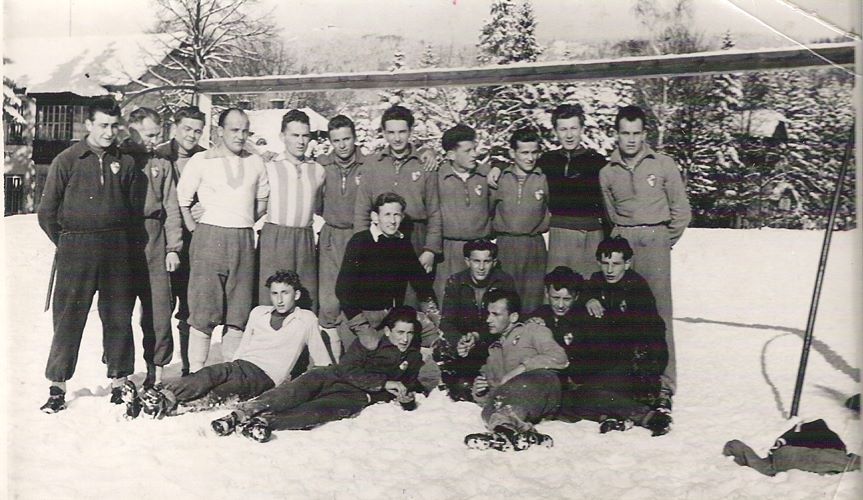 RKS Mirków-wyjazd zimowy (zdjęcie udostępnił pan Andrzej Makulski)  lata 60-70