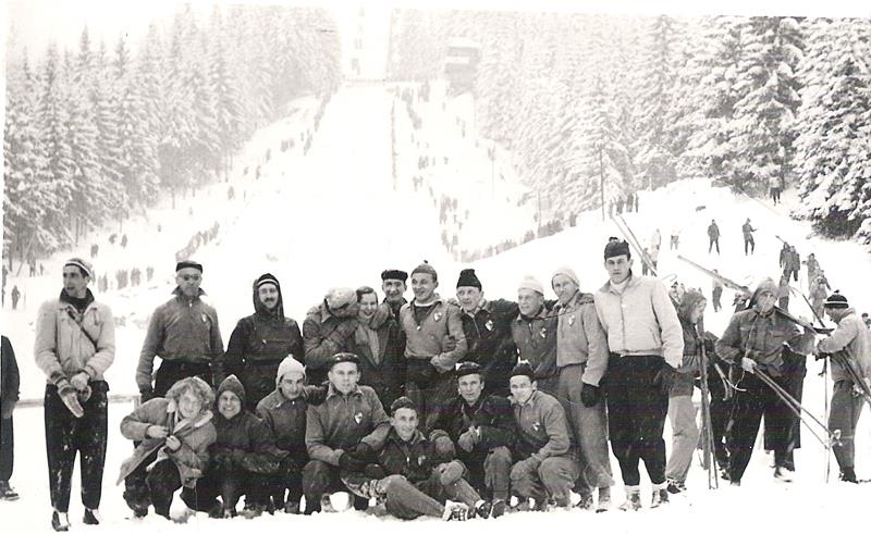 RKS Mirków - wyjazd zimowy (zdjęcie udostępnił pan Andrzej Makulski)  lata 60-70