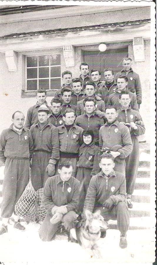 członkowie RKS Mirków (zdjęcie udostępnił pan Andrzej Makulski)  lata 60-70