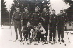 RKS Mirków-wyjazd zimowy (zdjęcie udostępnił pan Andrzej Makulski)  lata 60-70