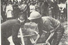wmurowanie aktu erekcyjnego pod budowę basenu (lipiec 1972r)