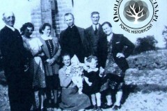 Wiatrak w Okrzeszynie przeniesiony z Obórek, poł. XX wieku.
