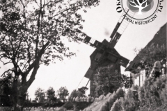 Wiatrak w Łęgu, lata trzydzieste XX w. (za ks. Nadwiślańskie Urzecze, zb. D. Kluczyk)