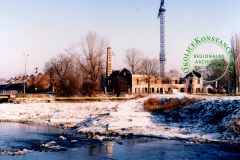budynek papierni górnej w Jeziornie wg projektu J.Gaya - w trakcie odbudowy, ok 2002 (fot. Zdzisław Skrok)
