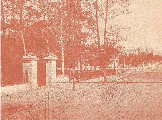 1902, "Tygodnik Illustrowany", przedłużenie Sienkiewicza i brama prowadząca do parku