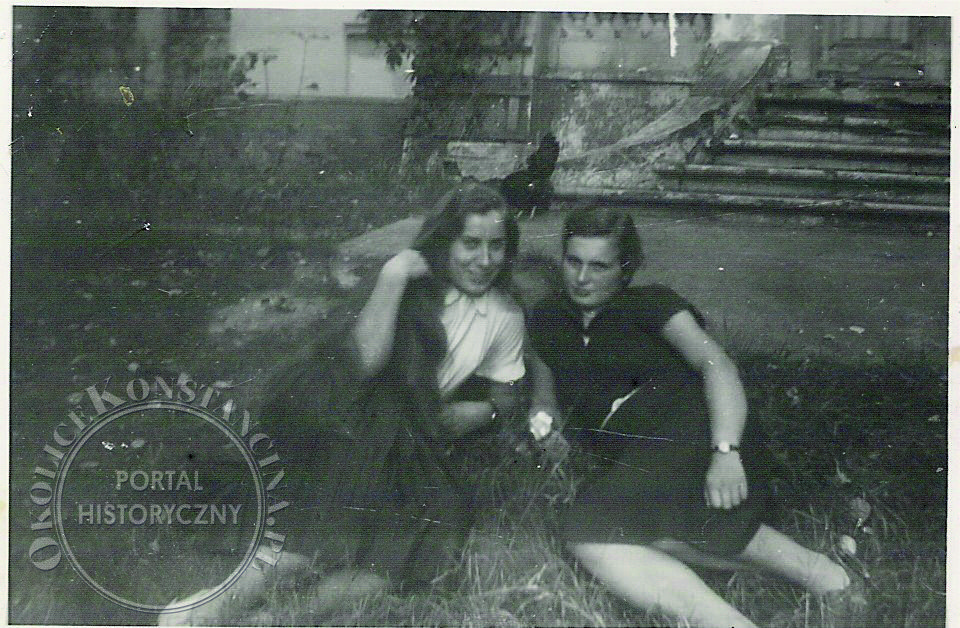 Pielęgniarski przed werandą "Jezioranki", ok. 1955 r. (zbiory H.Kłoszewskiej)